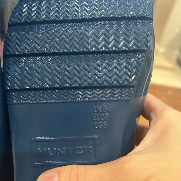 HUNTER Tall Blue High Gloss Rain Boots - Picture 7 of 9